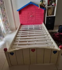 Doll House Bed