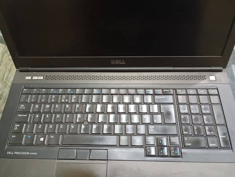 Dell Precision M6800 2