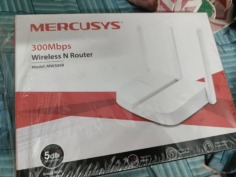 Mercusys 3 antenna Wifi Router just like new 1