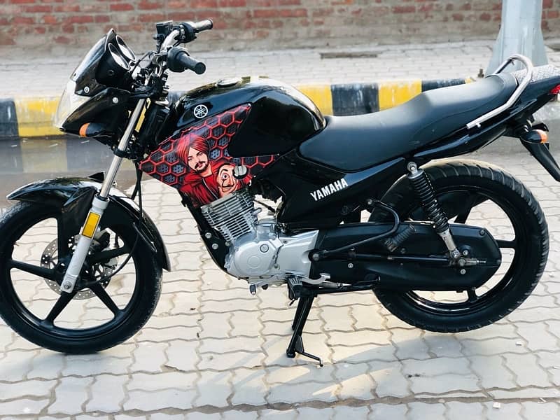 Ybr 125 Total orignal bike black colour (03104800339) 1