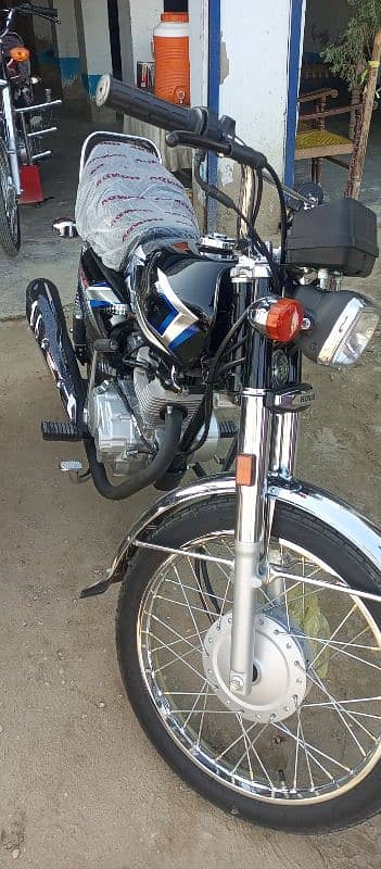 HONDA BLACK 125 1