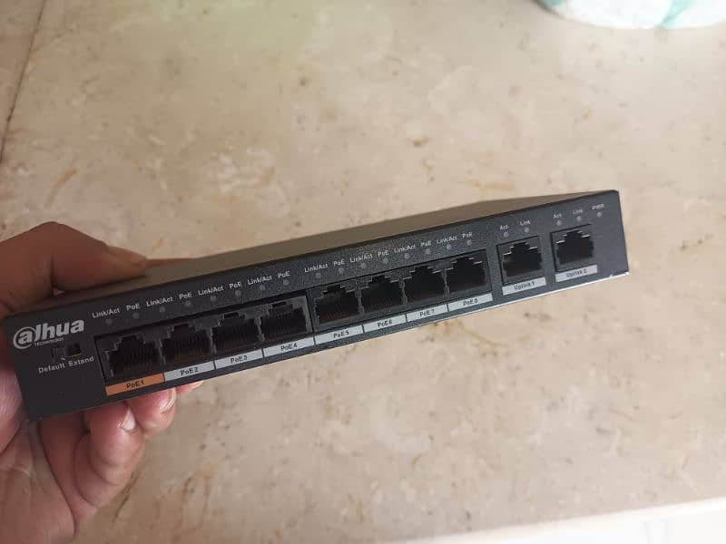 Dahua POE 10 port switch 1