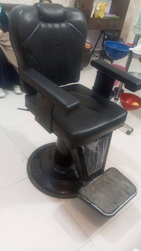 Saloon chair for sale 2