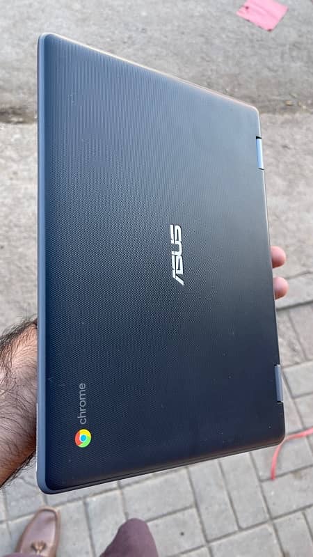 Asus Chromeabook 10/10 4