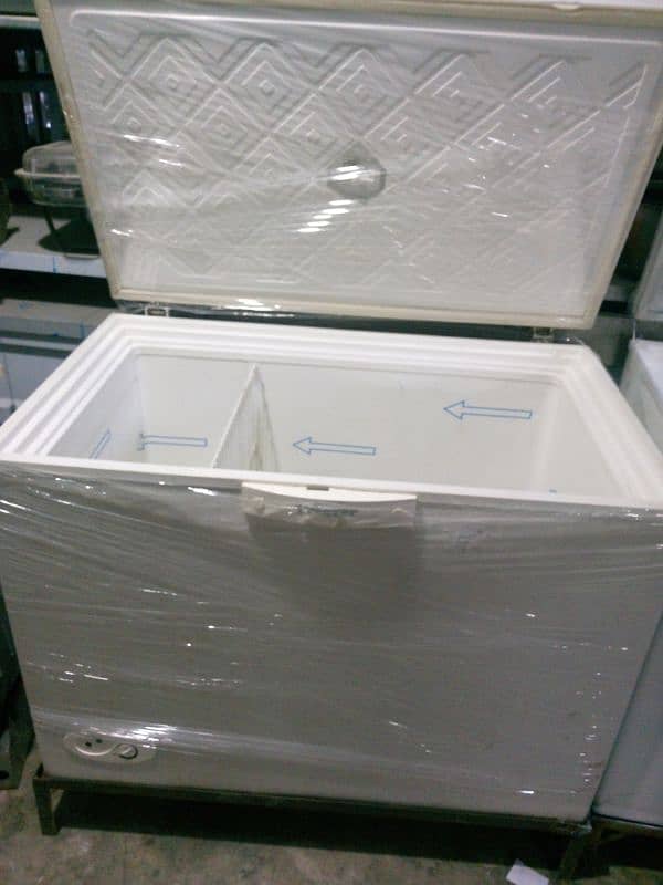 deep freezer weve good condition 0