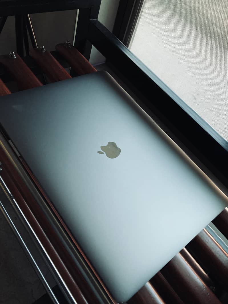 Macbook Pro 15-inch (2019) - i9 | 16 GB | 512 GB  (Original) 2