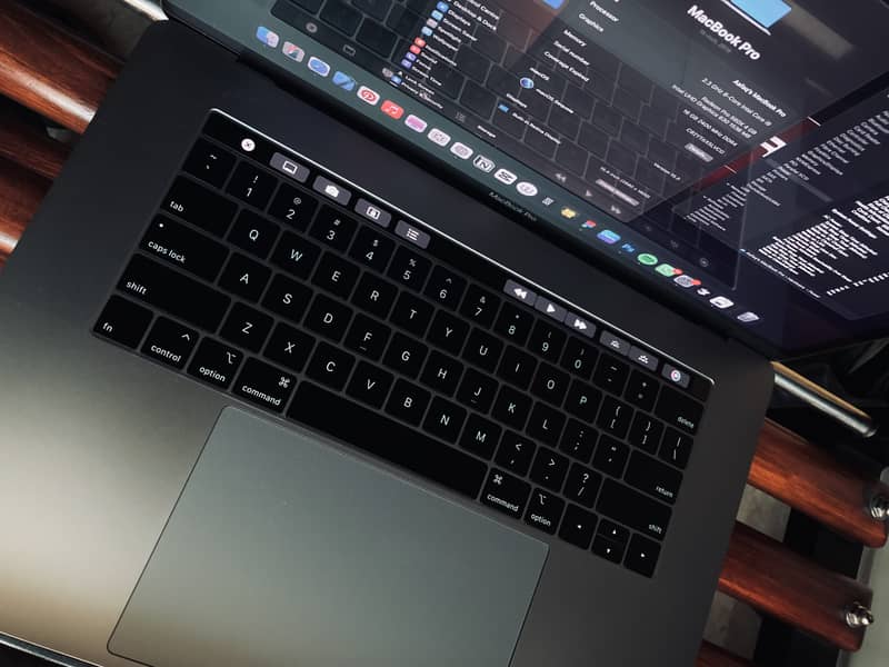 Macbook Pro 15-inch (2019) - i9 | 16 GB | 512 GB  (Original) 5