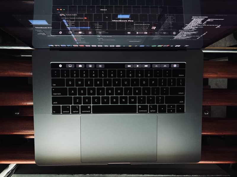 Macbook Pro 15-inch (2019) - i9 | 16 GB | 512 GB  (Original) 6