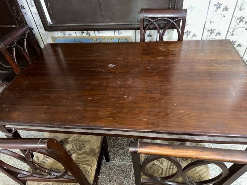 wooden dining table with 5 chairs behtreen condition meh 1