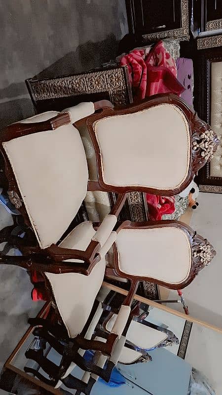 2 chairs bad room wali 2