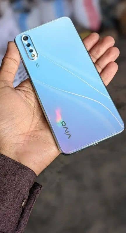 vivo s1 mobile for urgent sale 2