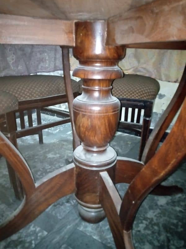 Dining Table with 8 chairs for sale 2