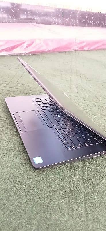 Dell Latitude 5470 i5 6th 8Gb DDR4 Ram 256GB SSD 14 Inches Screen 5