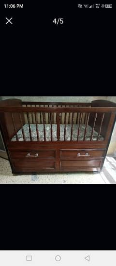 baby cot