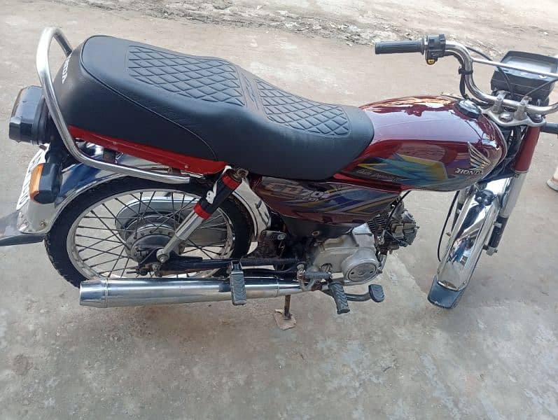 Honda CD 70 5