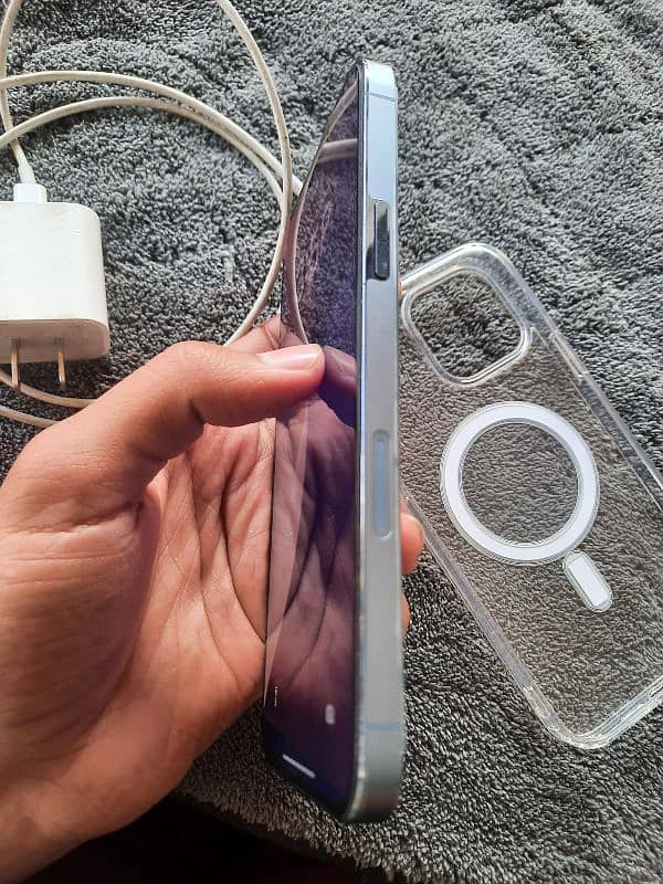 I phone 13 pro max non pta 128gb 03007285800 2