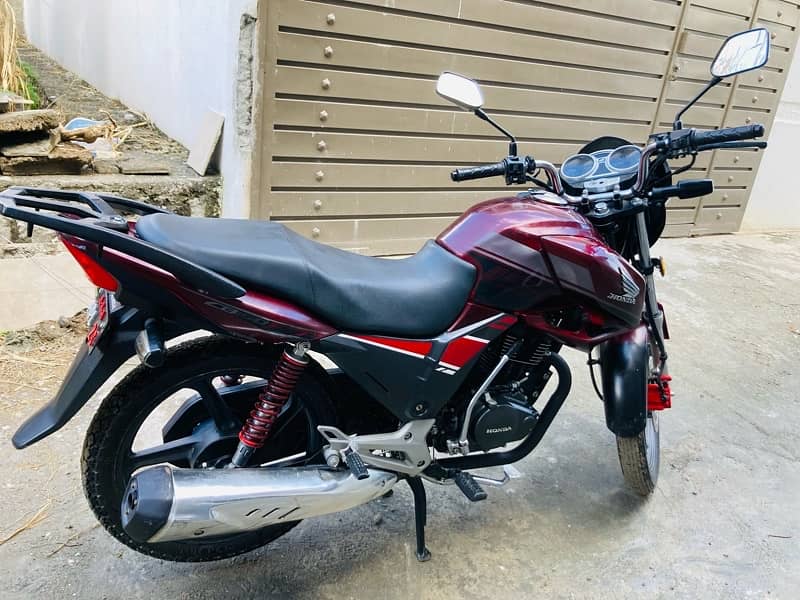 HONDA CB 150F 2023 4