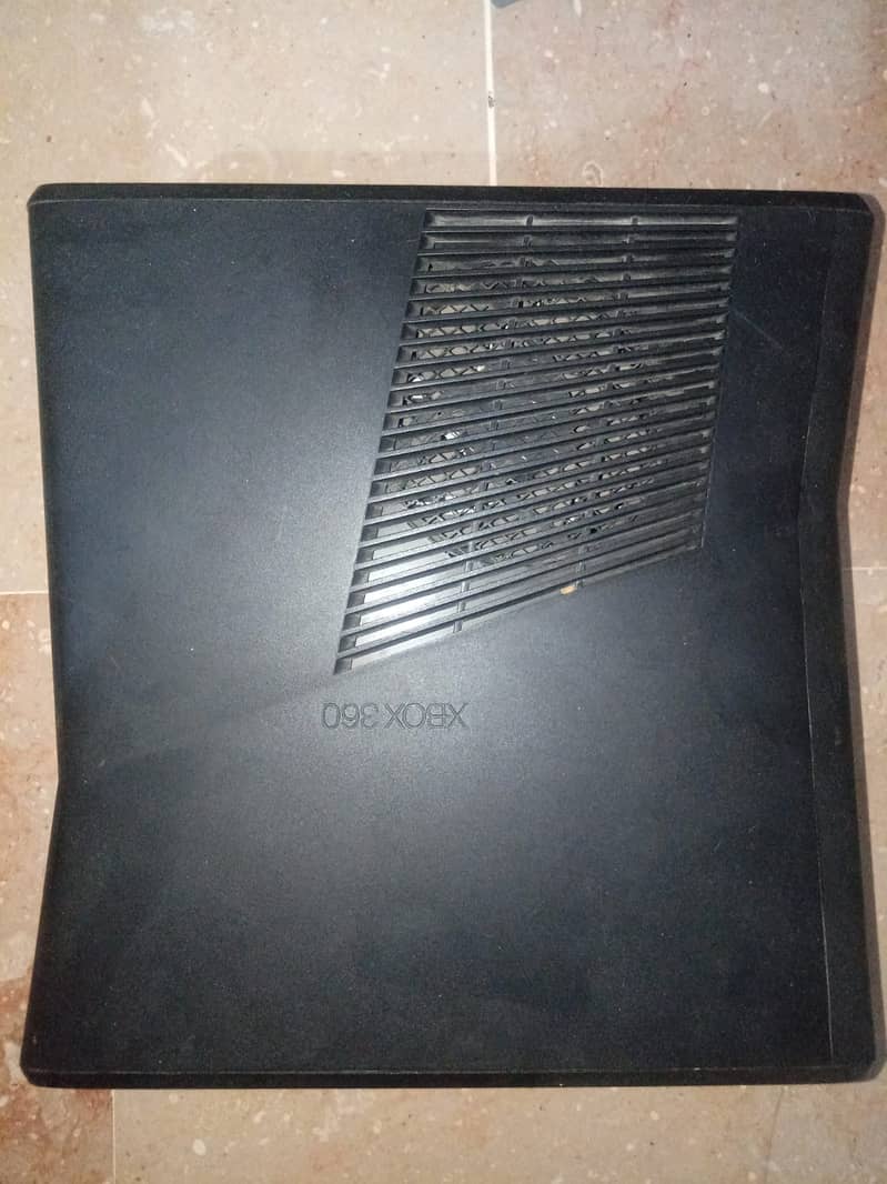 Xbox 360 Slim 348gb+ J-tag (Jail Break) 3/4 Controllers 6