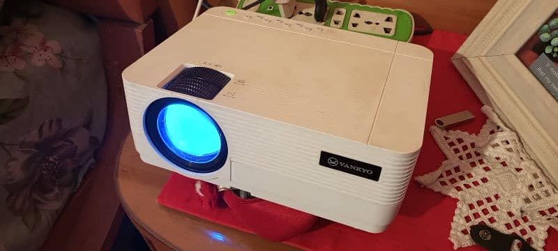 vankyo projector 3