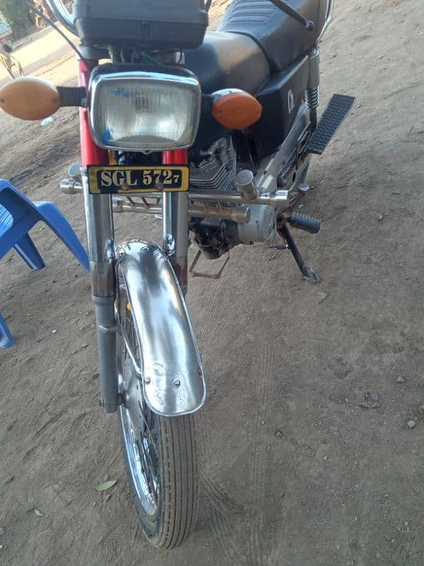 Honda 125/2010 model Sargodha nbr dacoment cler 0