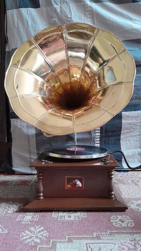 Gramophone 1