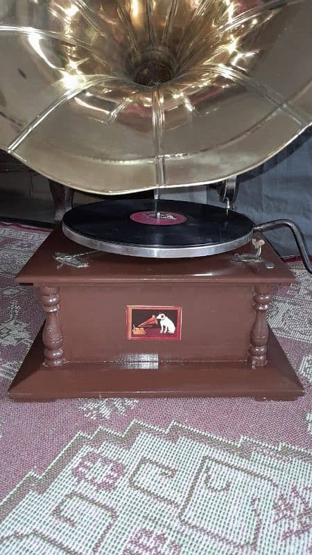 Gramophone 5