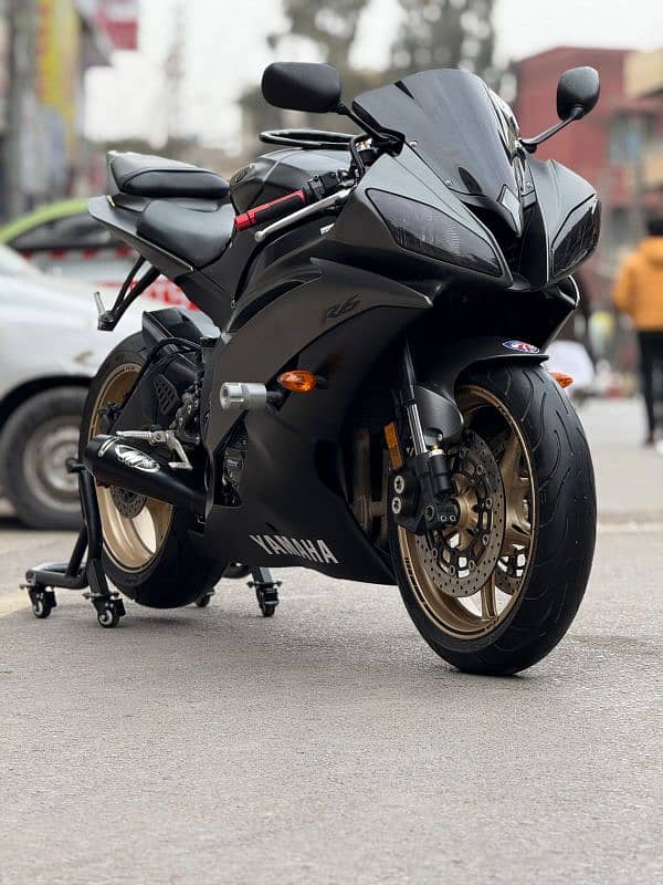 yamaha R6 8