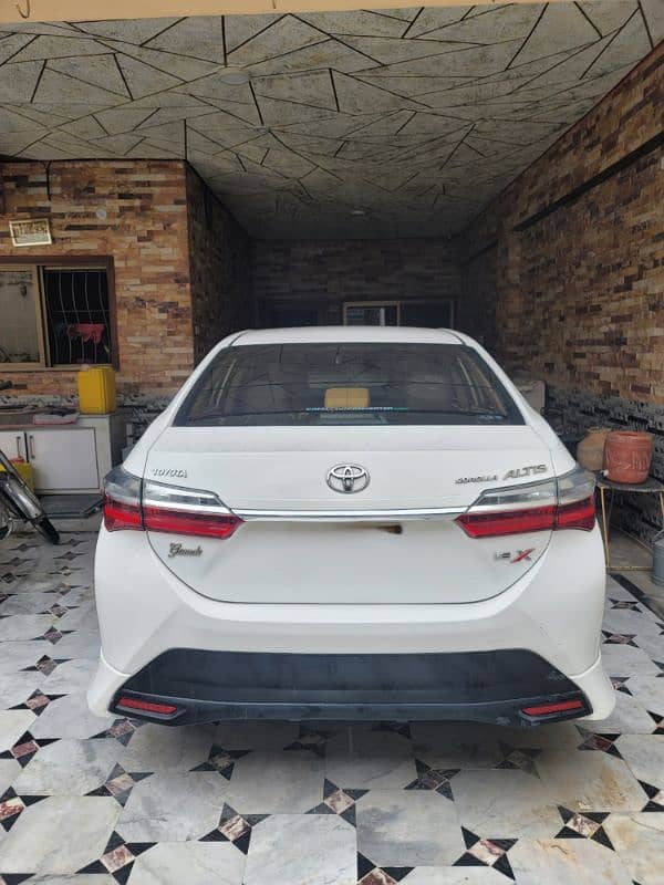 Toyota Altis Grande 2017 17