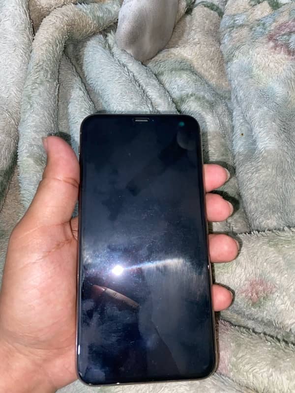 iPhone 11 officiall non pta 10/8.5 2