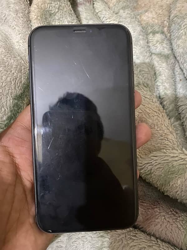 iPhone 11 officiall non pta 10/8.5 4