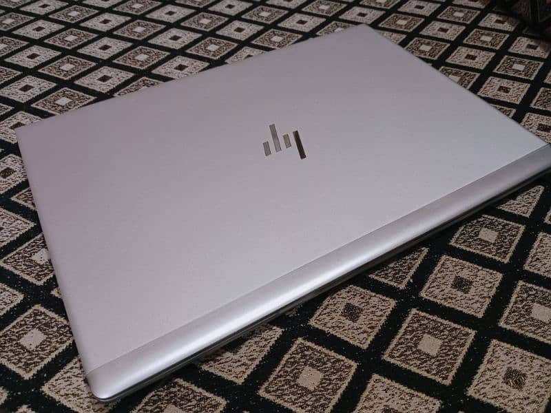 HP Core i5 8th gen laptop with 16 Gb ram 4