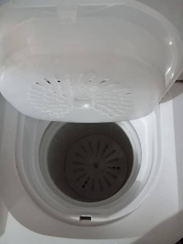 Dawlance washing machine 4