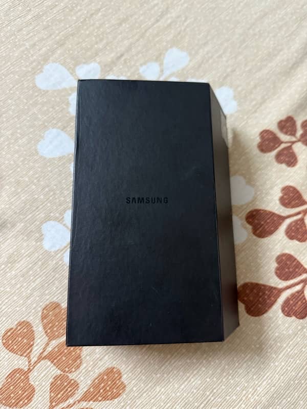 Samsung Galaxy Original Note-9 in Excellent scatchless condition 3