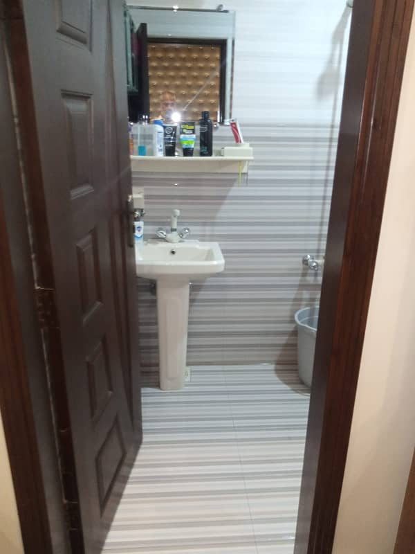 3 BED DD FLAT FOR SALE IN GULSHAN E IQBAL 13-A 4