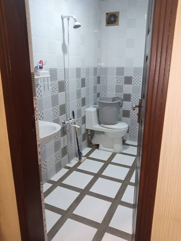 3 BED DD FLAT FOR SALE IN GULSHAN E IQBAL 13-A 17