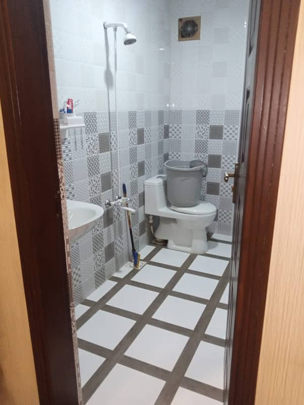 3 BED DD FLAT FOR SALE IN GULSHAN E IQBAL 13-A 18