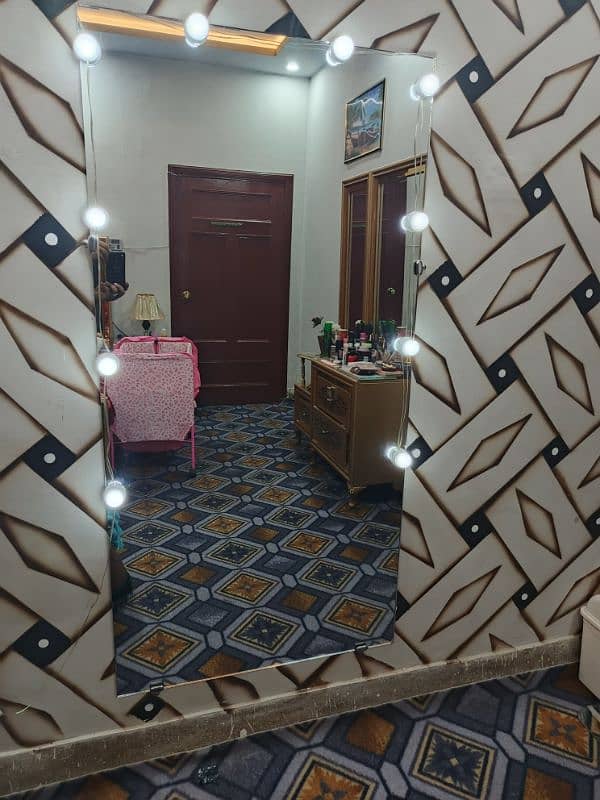 wall mirror with led lights 2