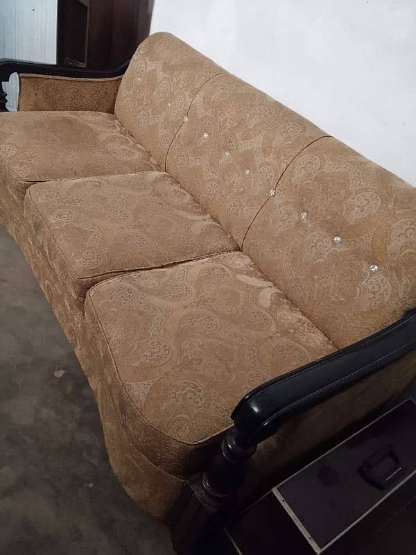 3 seater sofa 0