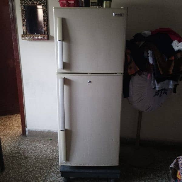 refrigirator in good condition 1