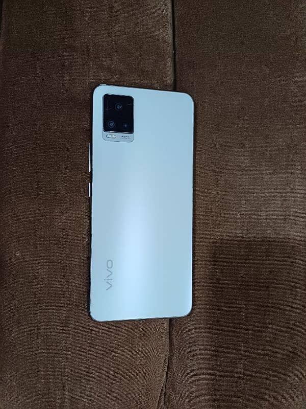 Vivo V2025 (Moonlight Sonata) 0