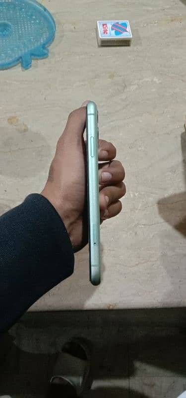 iPhone 11 64gb Fu 4