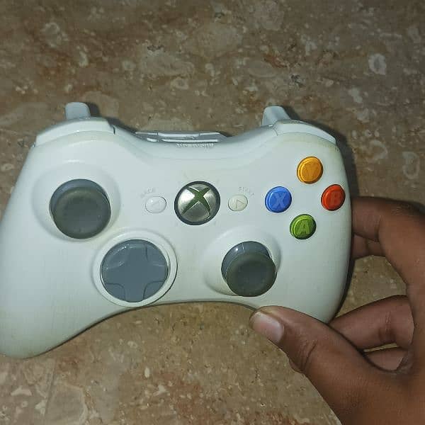 XBOX 360(512gb). BROKEN 1