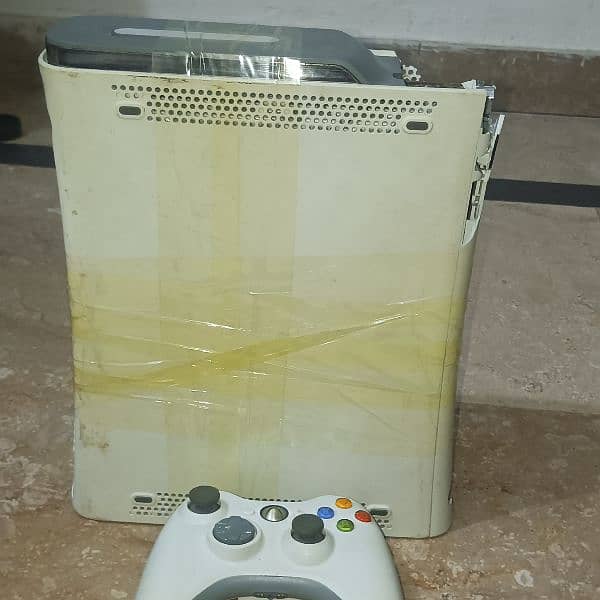 XBOX 360(512gb). BROKEN 2