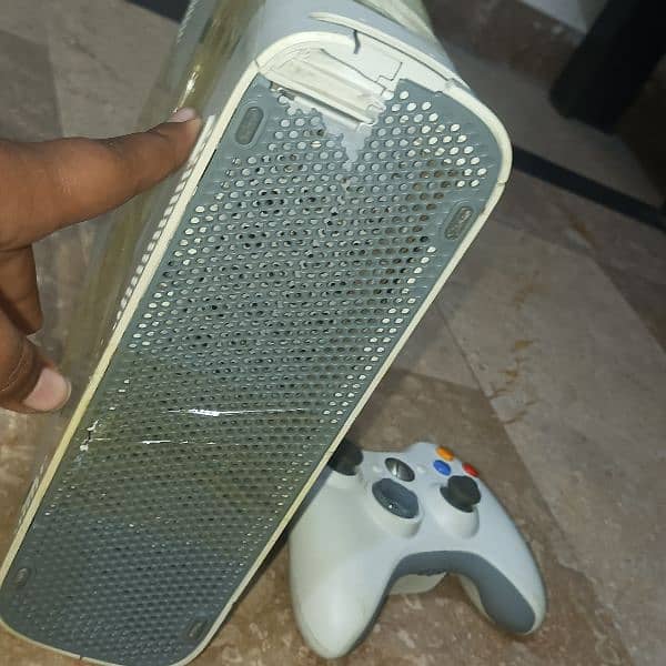 XBOX 360(512gb). BROKEN 5