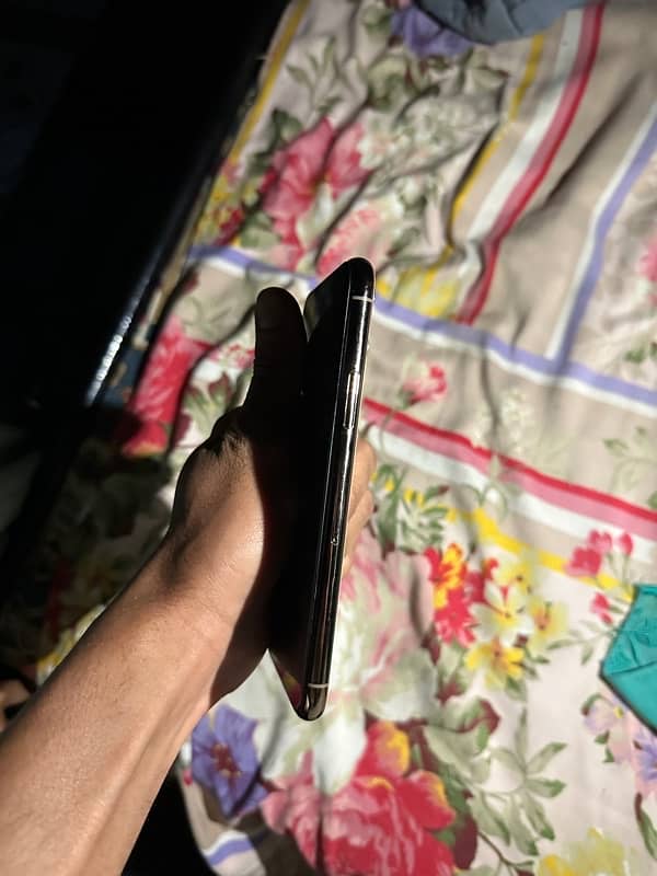 iPhone 11 Pro 256GB factory 3