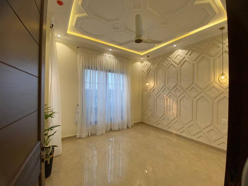 5 Marla Classic Design Beautiful House Available For Rent In DHA Phase 9 Town 10