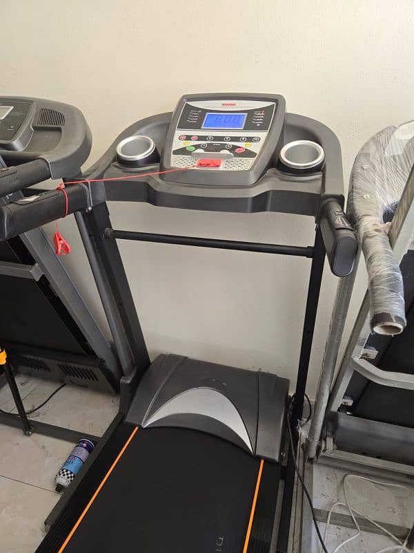 treadmils. (0309 5885468). ellapticals. gym cycles. home gym. dumbles 9