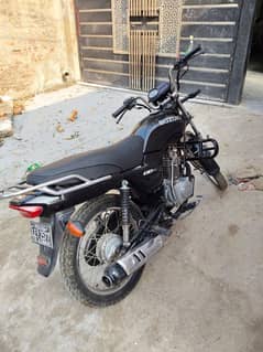 Suzuki GD 110 Kick start Bike. Condition like new. Urgent Selling.