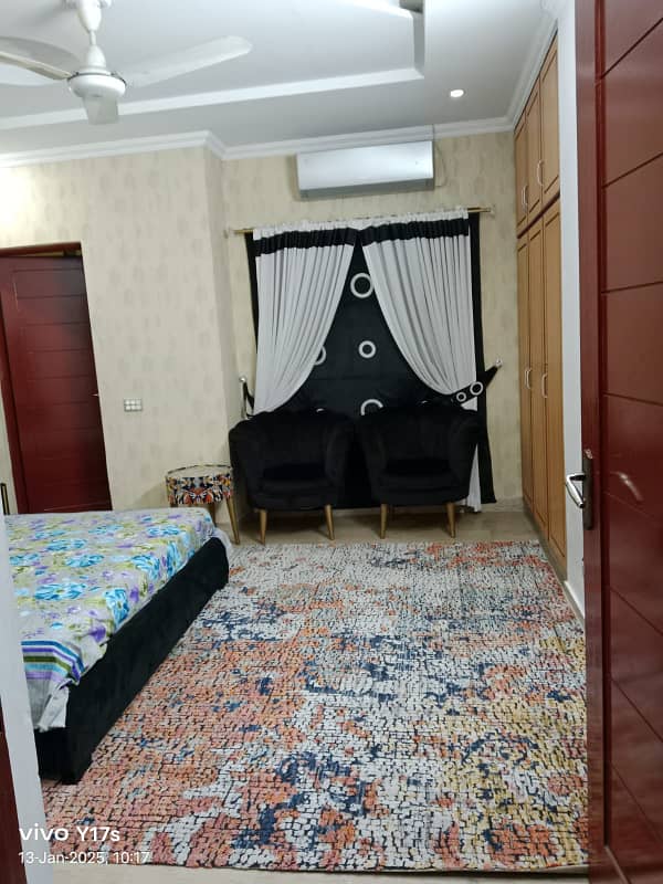 10 Marla Brand New Luxury Furnished Lower Portion Available For Rent In Shaheen Block Bahria Town Lahore 11