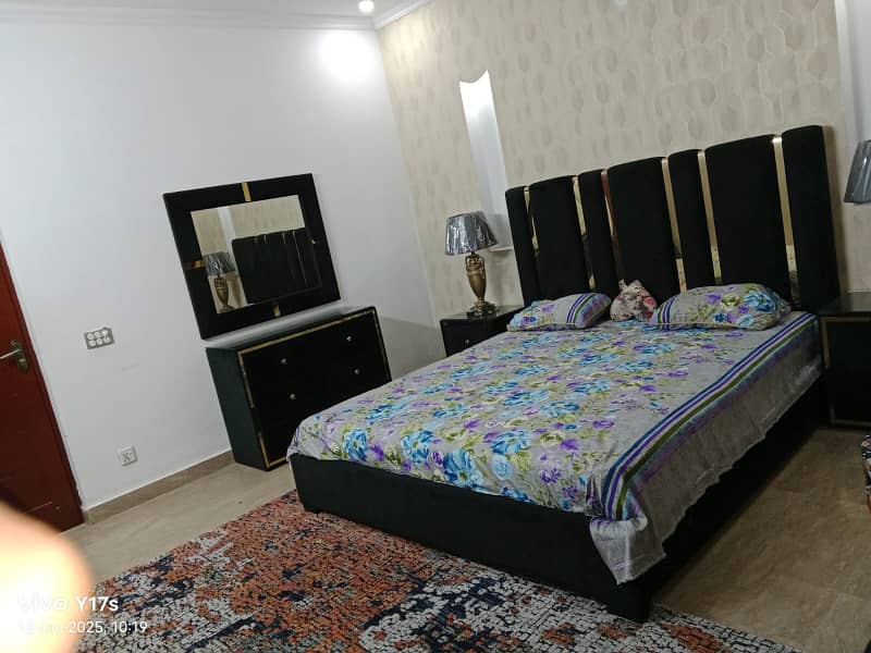 10 Marla Brand New Luxury Furnished Lower Portion Available For Rent In Shaheen Block Bahria Town Lahore 13